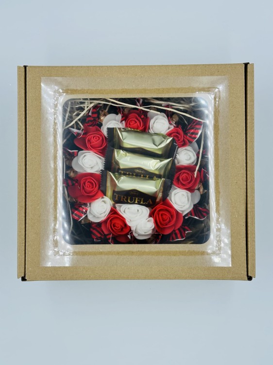tort-ze-slodyczy-krock-15-cm-5-opakowanie.jpg