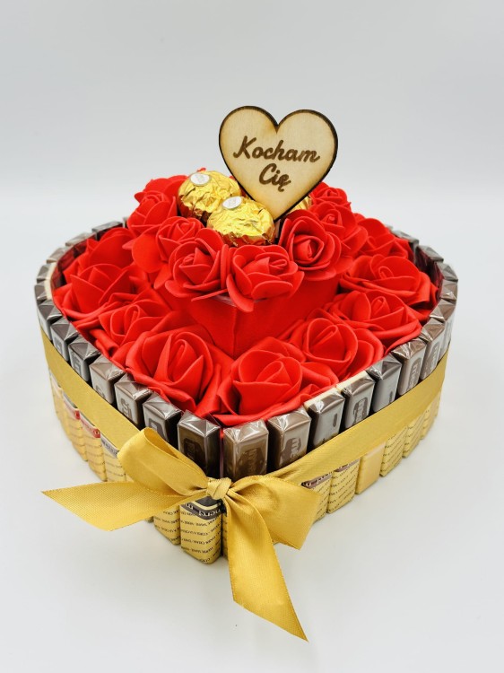 tort-ze-slodyczy-merci-21-cm-4-detal.jpg
