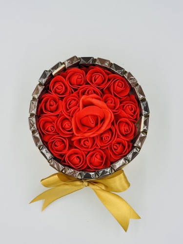 tort-ze-slodyczy-merci-15-cm-2-detal.jpg