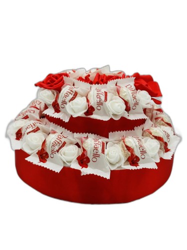 tort-ze-slodyczy-raffaello-25-cm-1-front.jpg