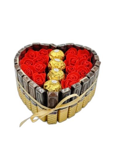 tort-ze-slodyczy-merci-i-ferrero-rocher-16-cm-1-front.jpg