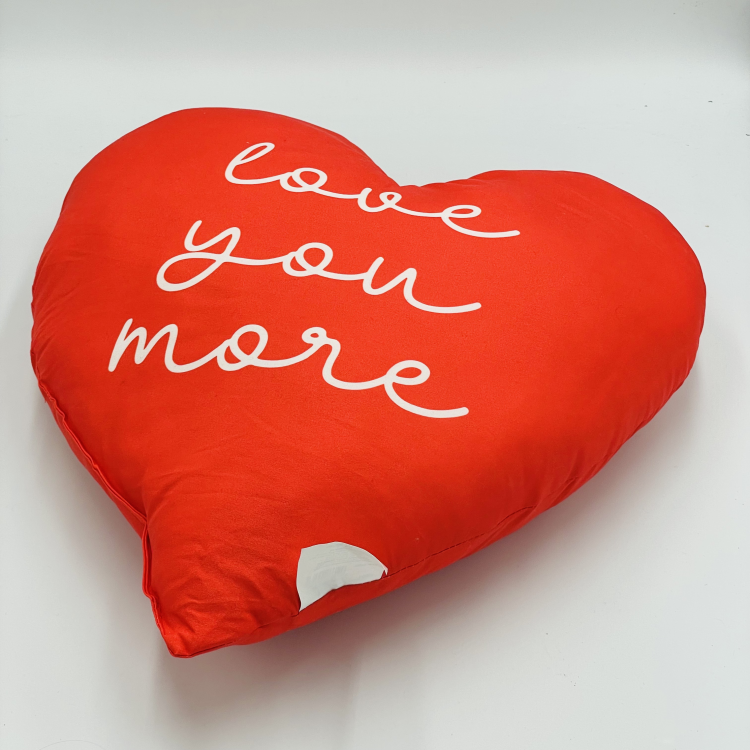 poduszka-serce-prezent-na-walentynki-rocznice.png