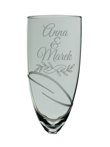 kieliszek-do-szampana-pierscionek-imie-panna-mloda.png