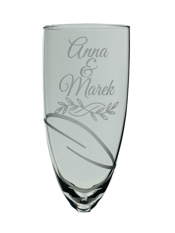 kieliszek-do-szampana-pierscionek-imie-panna-mloda.png